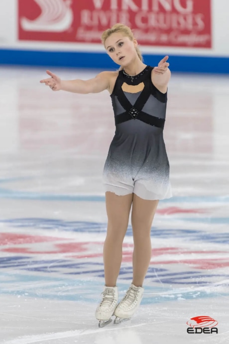 Ice Gallery Skates U.S.